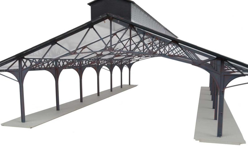 Chargez l'image dans la visionneuse de la galerie, Walthers Cornerstone HO Train Shed with Clear Roof - Kit