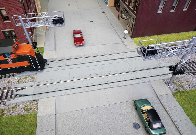Load image into Gallery viewer, Walthers Tracks HO Modern Concrete Grade Crossing with Rerailer Ends - Kit