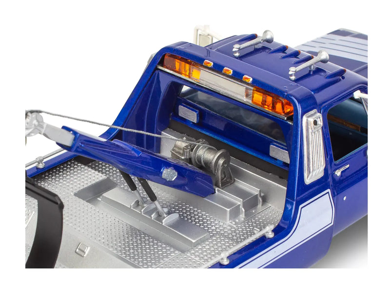 Chargez l'image dans la visionneuse de la galerie, Revell 1/25 1979 Captain Hook GMC Wrecker