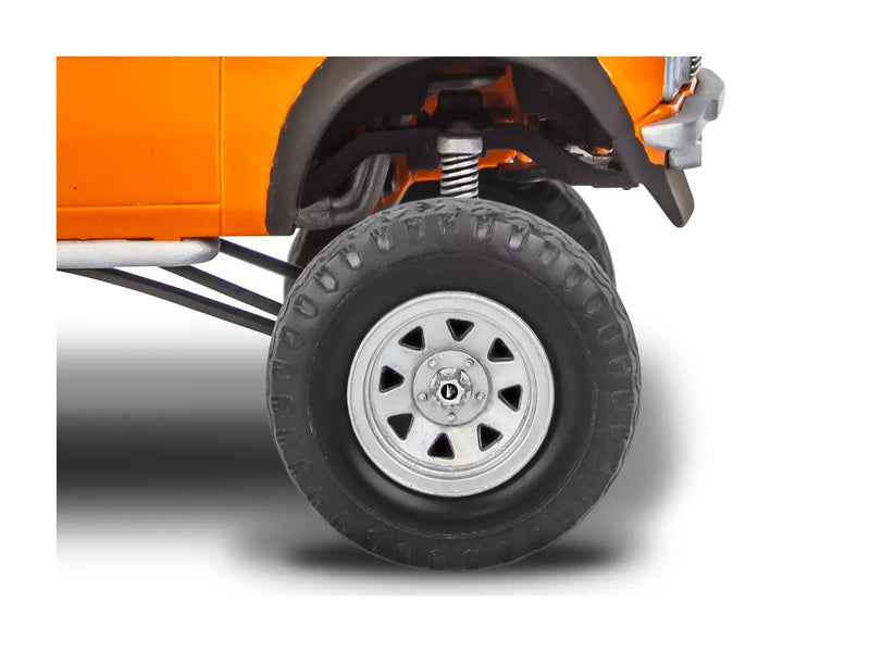 Load image into Gallery viewer, Revell 1/25 Chevy 4x4 LUV "High Roller"