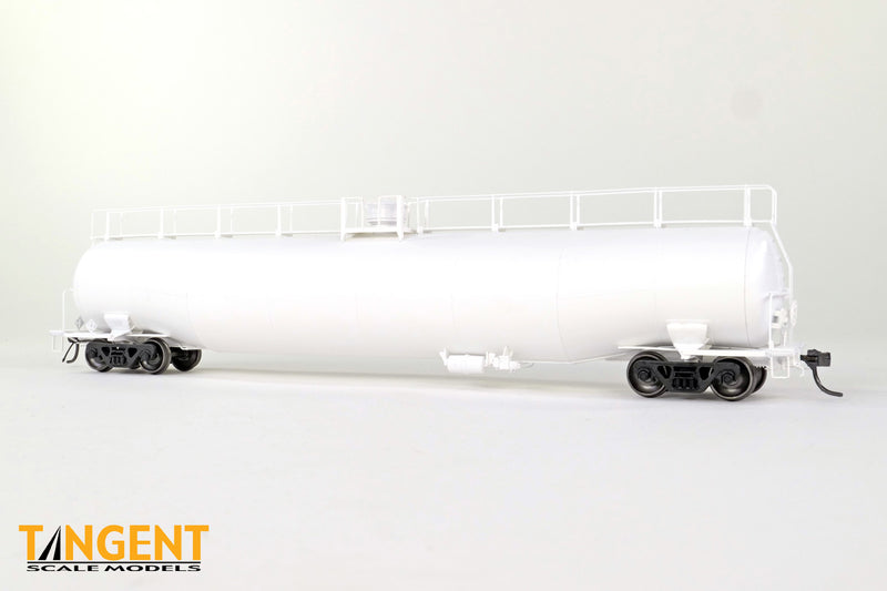 Chargez l'image dans la visionneuse de la galerie, Tangent Scale Models HO Wagon-citerne NACC 1963-Design 30,000 Gallon double paroi GPL/AA - Non décoré - Blanc