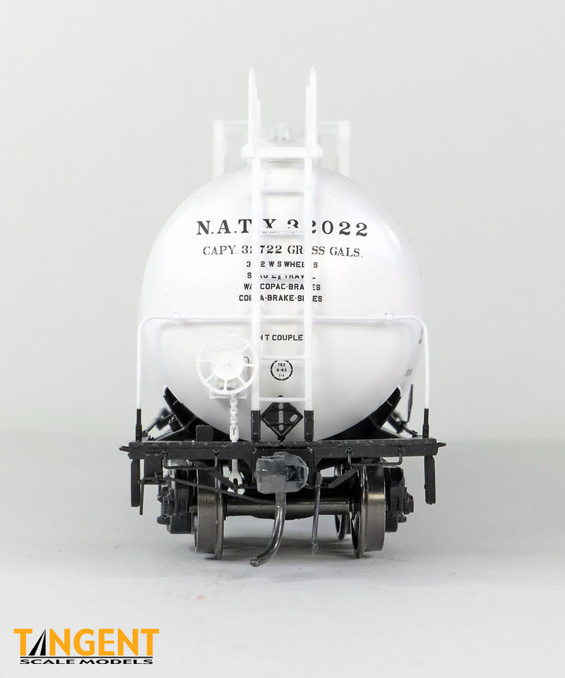 Chargez l'image dans la visionneuse de la galerie, Tangent Scale Models HO Wagon-citerne NACC 1963-Design 30,000 Gallon double paroi GPL/AA - NATX - Location