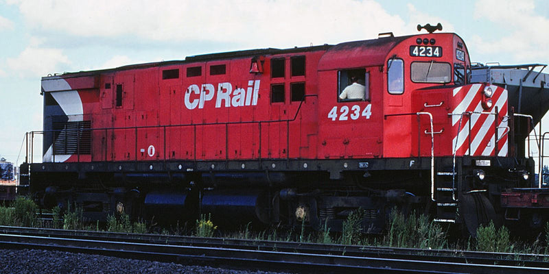Load image into Gallery viewer, Rapido Trains HO Scale MLW C-424 (DC/DCC/Sound): CP Rail (Action Red - 8" Stripes)