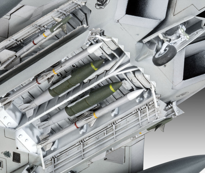 Load image into Gallery viewer, Revell Germany 1/72 Lockheed Martin F-22A Raptor