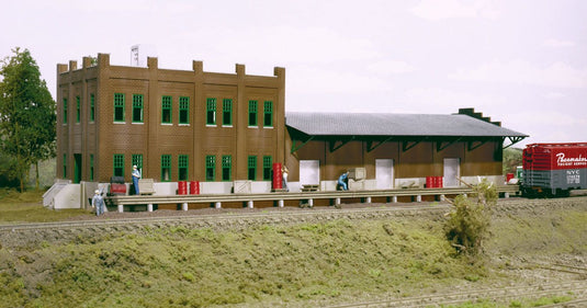 Walthers Cornerstone HO Water Street Freight Terminal - Kit