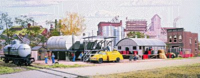 Walthers Cornerstone HO Interstate Fuel & Oil - Kit