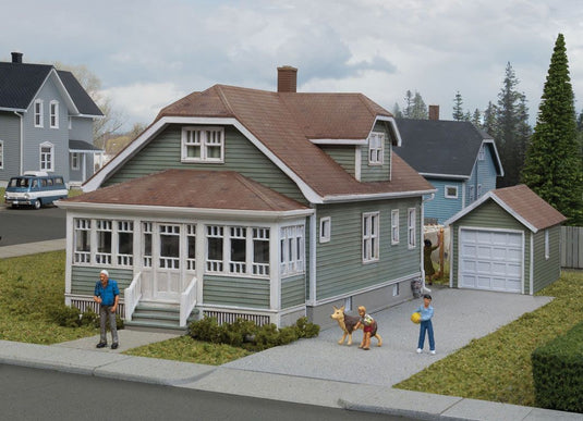 Walthers Cornerstone HO Updated American Bungalow with Single Car Garage - Kit