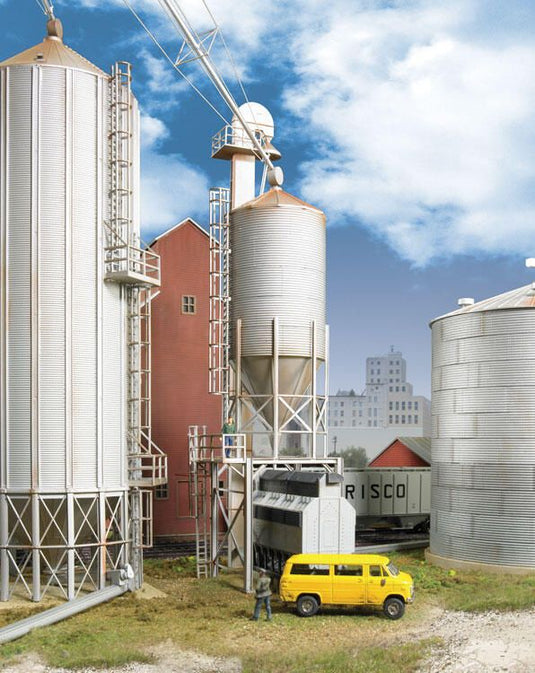 Walthers Cornerstone HO Grain Surge Bin - Kit