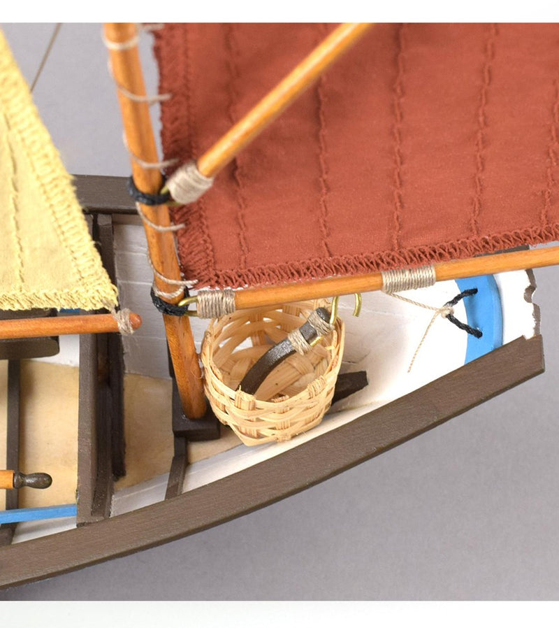 Chargez l'image dans la visionneuse de la galerie, Artesania Latina 1-20 Doris Saint-Malo Wooden Model Fishing Boat - Kit