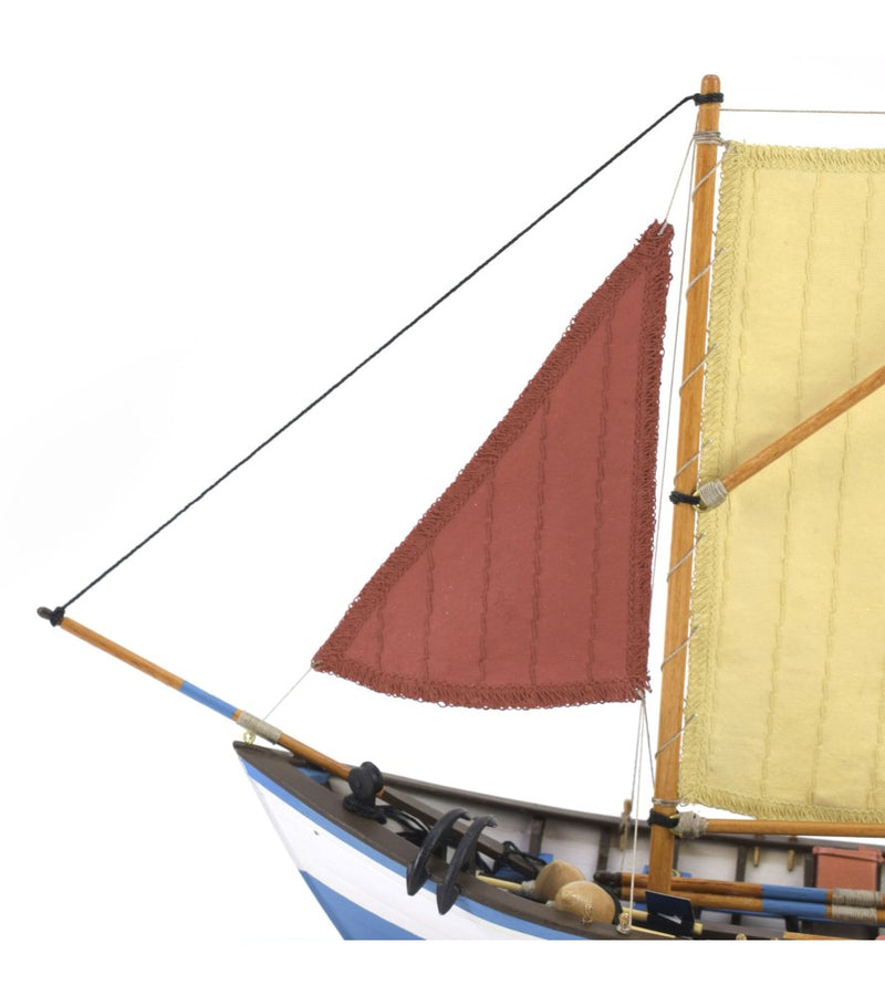 Chargez l'image dans la visionneuse de la galerie, Artesania Latina 1-20 Doris Saint-Malo Wooden Model Fishing Boat - Kit