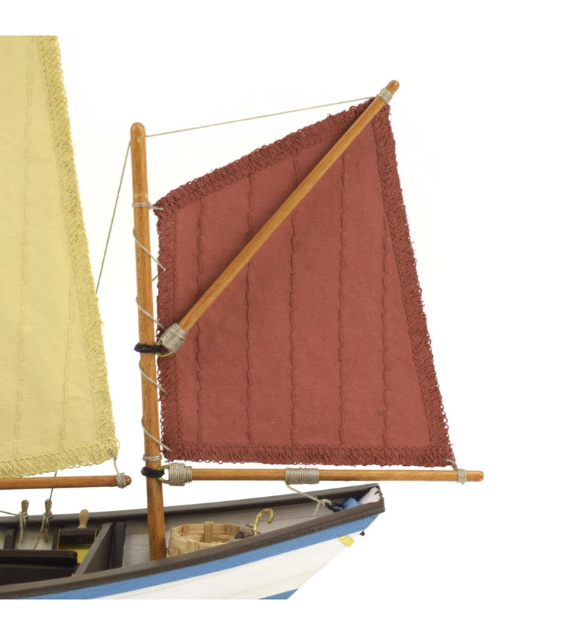Chargez l'image dans la visionneuse de la galerie, Artesania Latina 1-20 Doris Saint-Malo Wooden Model Fishing Boat - Kit