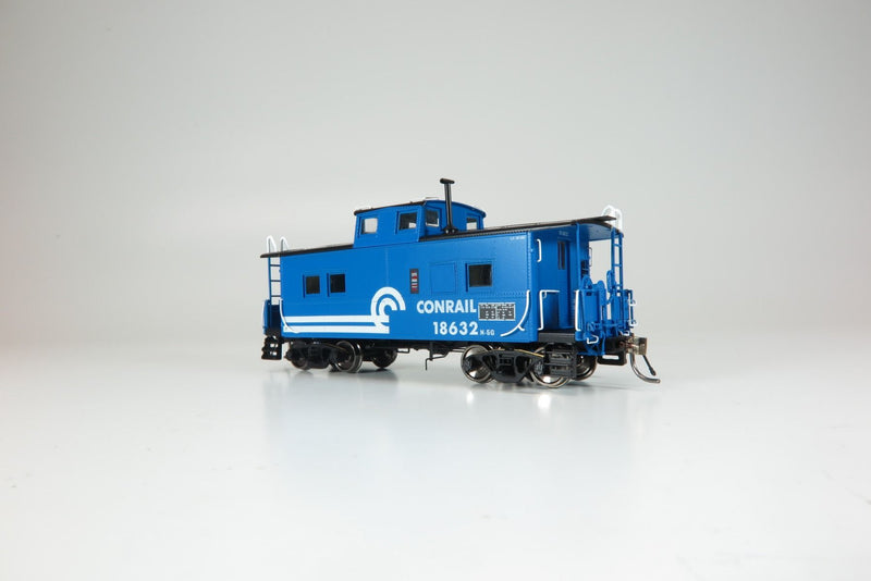 Load image into Gallery viewer, Rapido Trains HO Northeastern-style Steel Caboose: Conrail