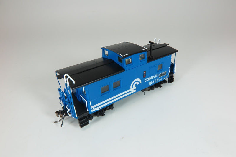Load image into Gallery viewer, Rapido Trains HO Northeastern-style Steel Caboose: Conrail