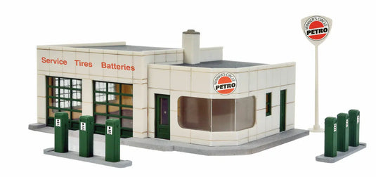 Walthers Cornerstone HO Winner's Circle Petro - Kit