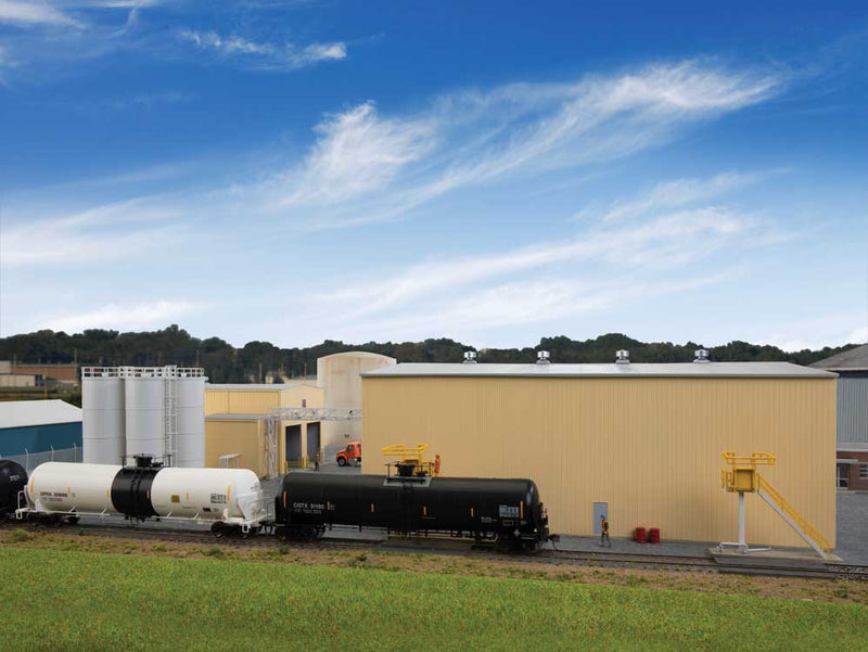 Load image into Gallery viewer, Walthers Cornerstone HO Chemical Distributor - Kit
