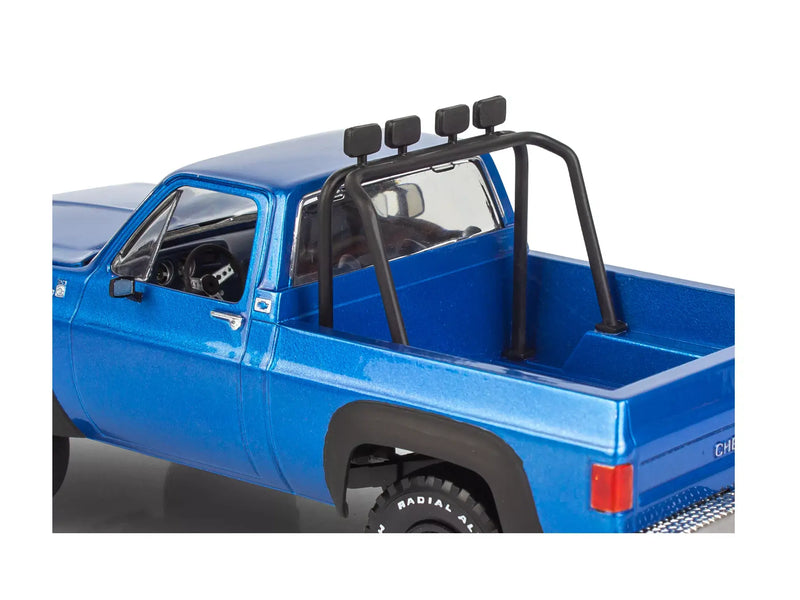 Load image into Gallery viewer, Revell 1/25 '78 Chevy 4x4 pickup with go-kart
