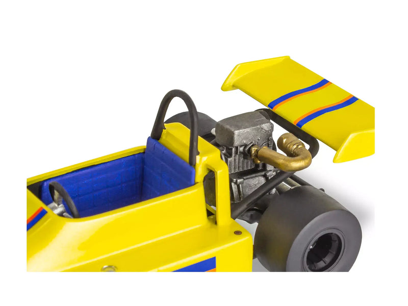 Load image into Gallery viewer, Revell 1/25 '78 Chevy 4x4 pickup with go-kart
