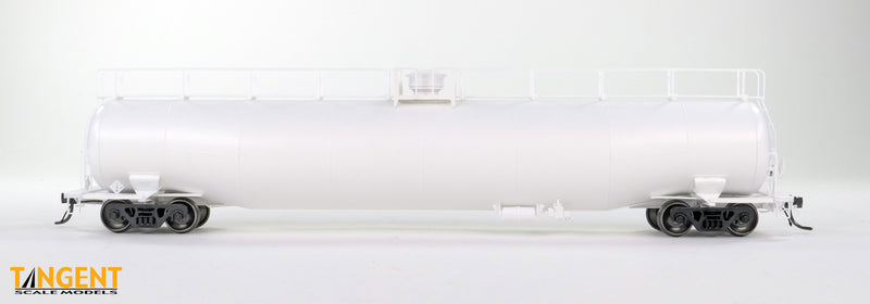 Chargez l'image dans la visionneuse de la galerie, Tangent Scale Models HO Wagon-citerne NACC 1963-Design 30,000 Gallon double paroi GPL/AA - Non décoré - Blanc
