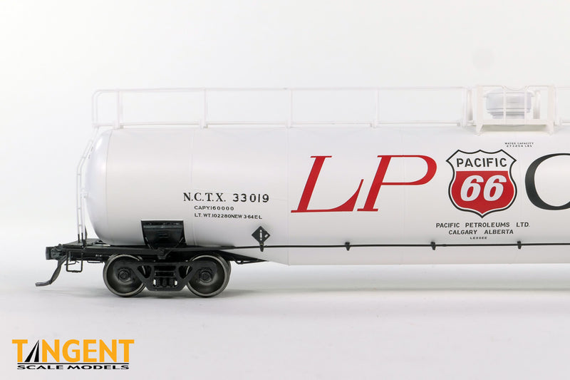 Chargez l'image dans la visionneuse de la galerie, Tangent Scale Models HO Wagon-citerne NACC 1963-Design 30,000 Gallon double paroi GPL/AA - NATX - Pacific 66 Calgary 1964
