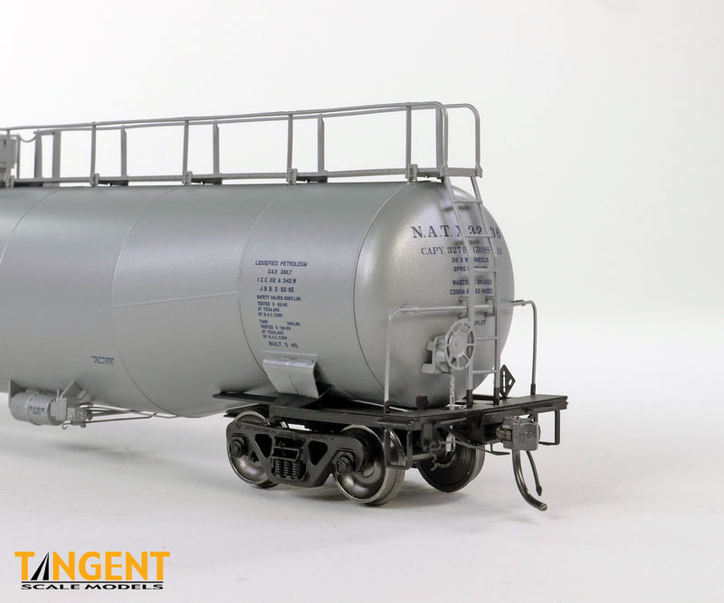Chargez l'image dans la visionneuse de la galerie, Tangent Scale Models HO Wagon-citerne NACC 1963-Design 30,000 Gallon double paroi GPL/AA - NATX - Murphy SPUR Delivery 1965
