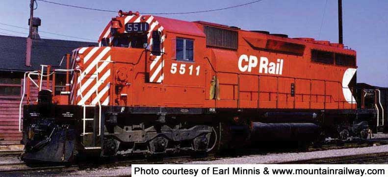 Chargez l&#39;image dans la visionneuse de la galerie, Bowser Executive HO GMD SD40 - w/DCC &amp; Sound - CP Rail (5&quot; Stripes Small Multimark Experimental)
