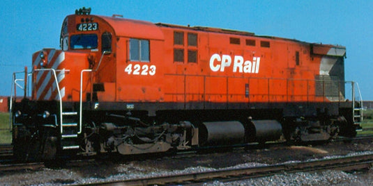 Rapido Trains HO Scale MLW C-424 (DC/DCC/Sound): CP Rail (Action Red - 8