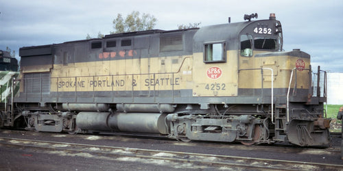 Rapido Trains HO Scale ALCO C-425 (DC/DCC/Sound): Burlington Northern (SP&S Patch)