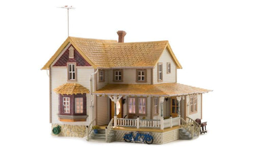 Woodland Scenics HO Built & Ready - Assembled - Corner Porch House