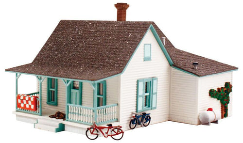 Woodland Scenics HO Built & Ready - Assembled - Country Cottage