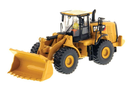 Diecast Masters 1/87 CAT 972M Wheel Loader