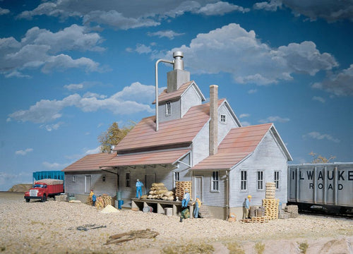 Walthers Cornerstone HO Sunrise Feed Mill - Kit