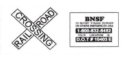 Signalisation C&G HO – Croix « Railroad Crossing » – Poteau bois traité + avertissement BNSF (UR-105)
