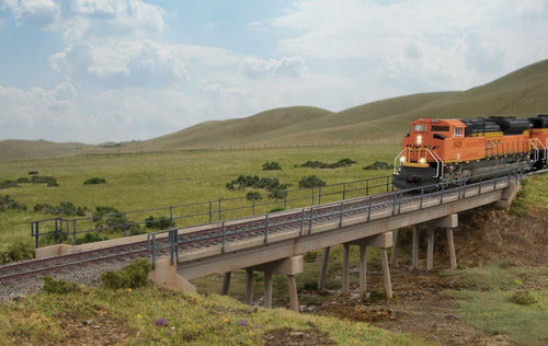 Walthers Cornerstone HO Modern Short-Span Concrete Railroad Bridge