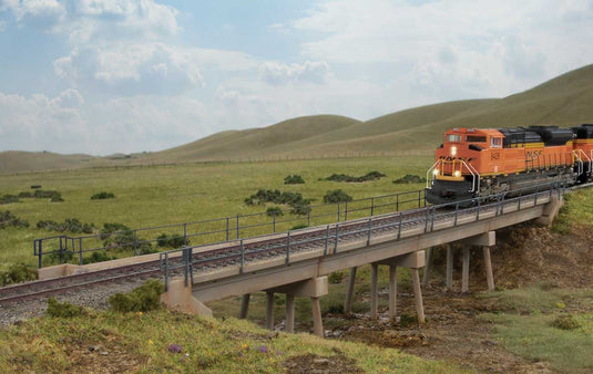 Walthers Cornerstone HO Modern Short-Span Concrete Railroad Bridge