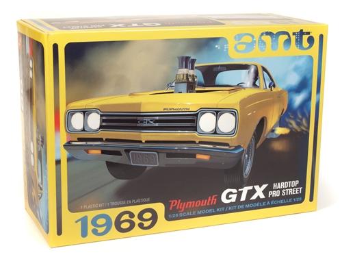 AMT 1/25 1969 Plymouth GTX Hardtop Pro Street