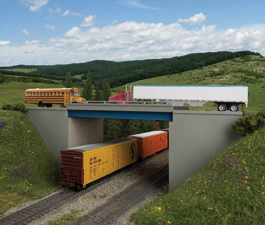 Walthers Cornerstone HO Modern Steel and Concrete Highway Overpass with Pipe Railings - Kit