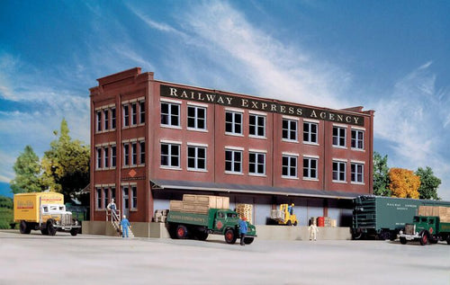 Walthers Cornerstone HO Railway Express Agency (REA) Transfer Building - Kit