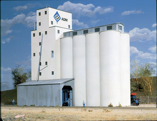Walthers Cornerstone HO Concrete Grain Elevator - Kit