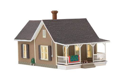 Woodland Scenics HO Built & Ready - Assembled - Granny's House