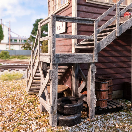 Woodland Scenics HO Built-&-Ready - Interlocking Tower