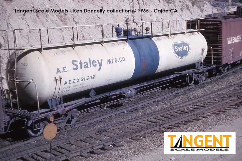 Chargez l'image dans la visionneuse de la galerie, Tangent Scale Models HO Wagon-citerne NACC 1963-Design 20,500 Gallon Non-isolé - Staley - AESX
